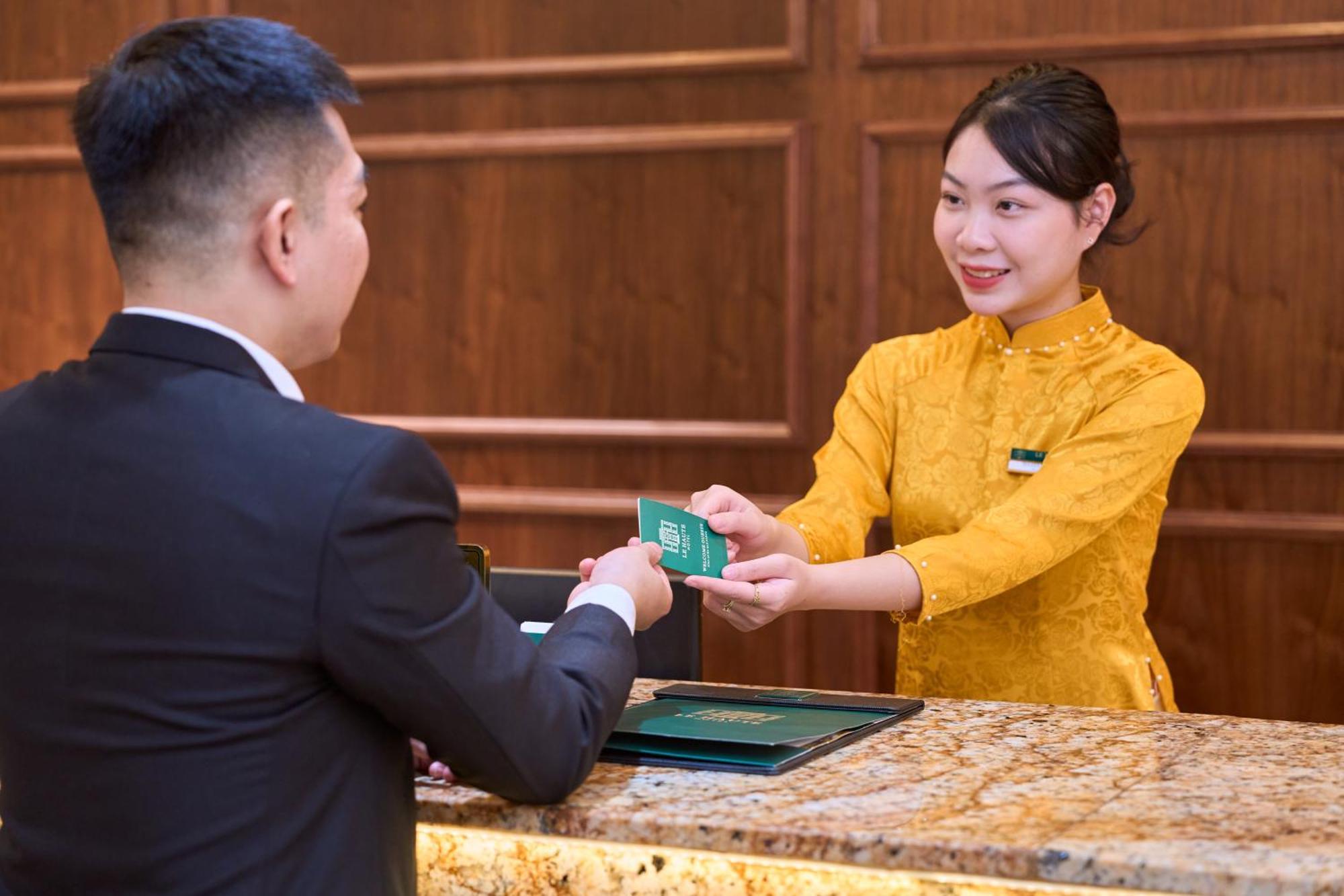 Le Haute Hotel Hai Phong Exteriör bild