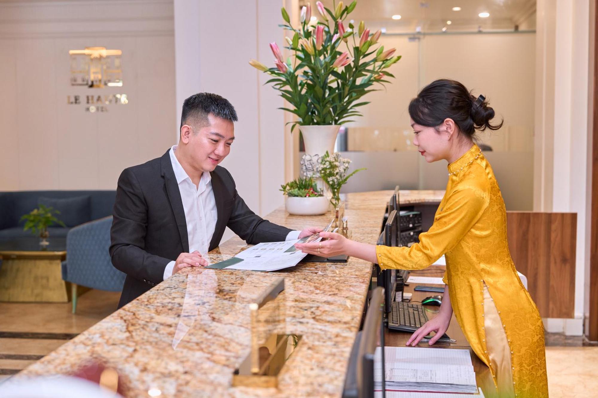 Le Haute Hotel Hai Phong Exteriör bild