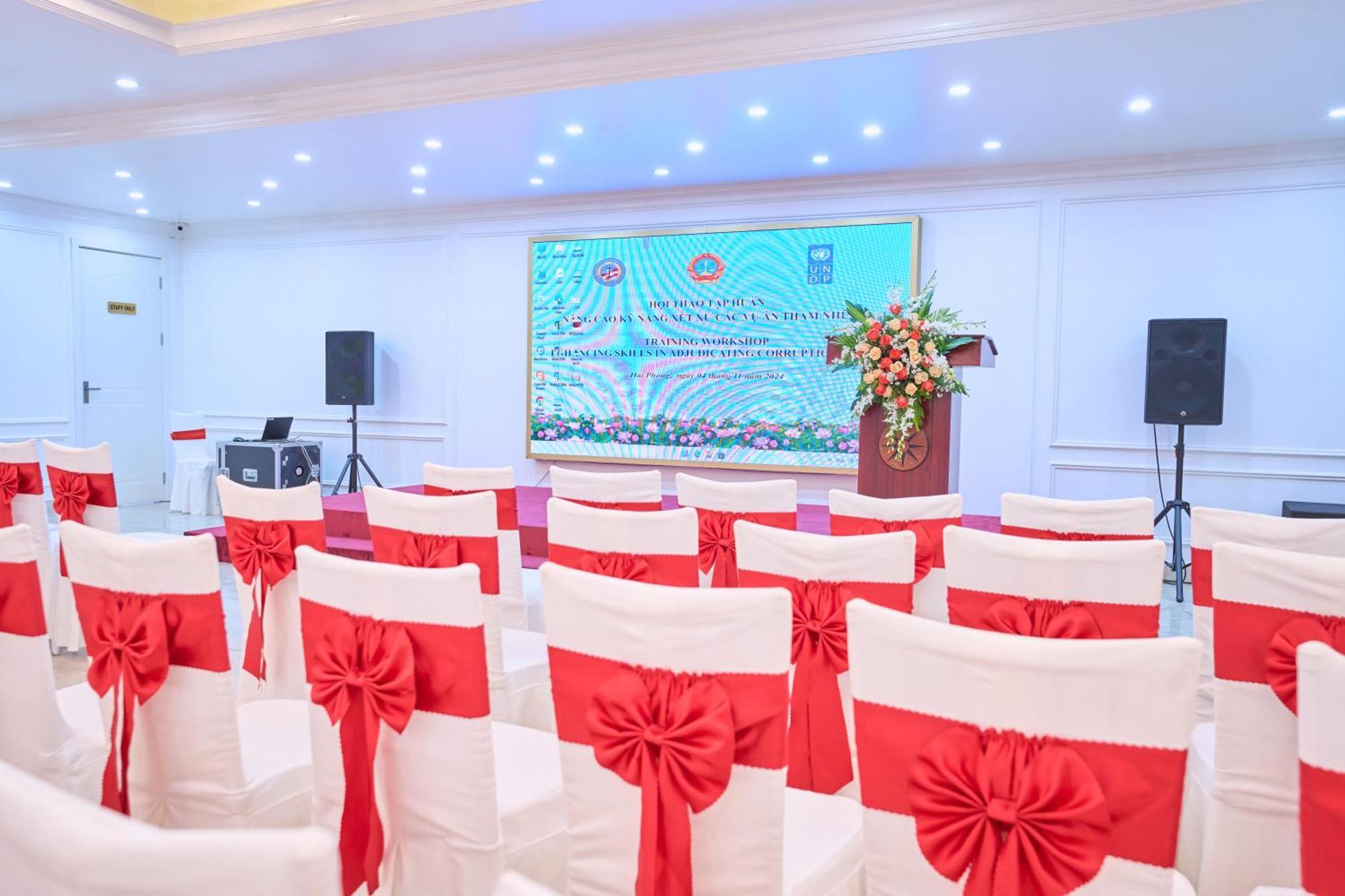 Le Haute Hotel Hai Phong Exteriör bild
